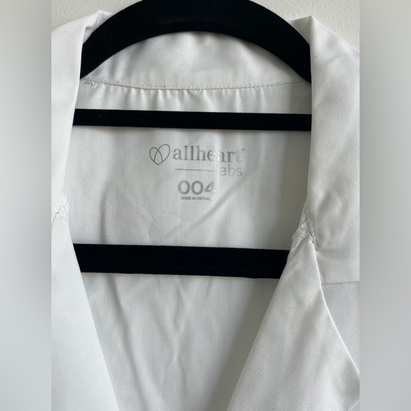 Allhearts Lab coat 38” NWT - Picture 4 of 6
